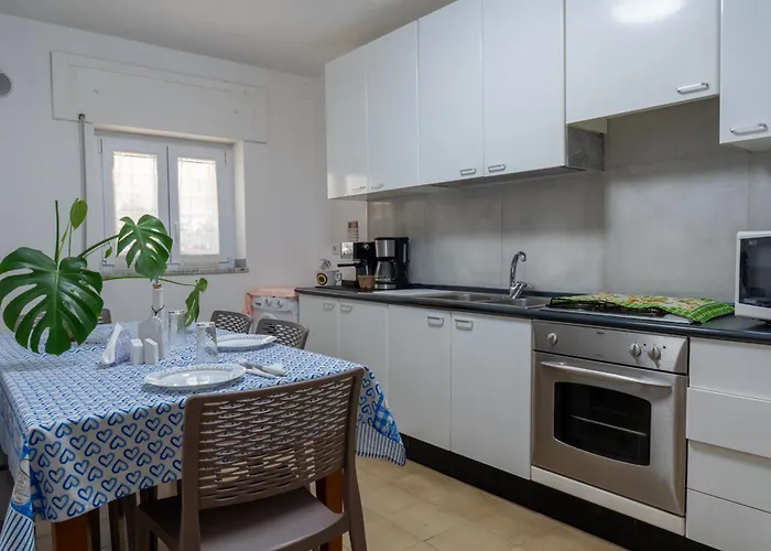 La Lanterna Del Sasso Vakantiehuis *